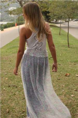 Regata 3 corações e saia escama estampada